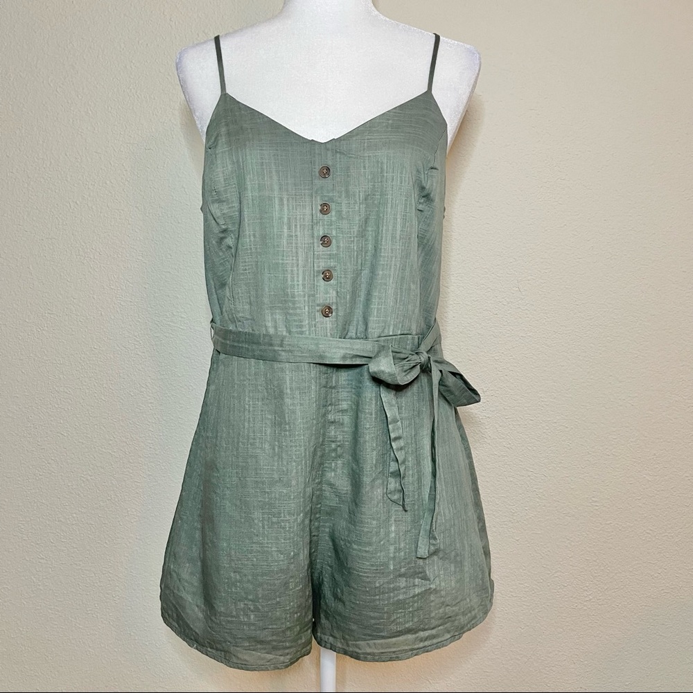 Love Crazy romper size XL